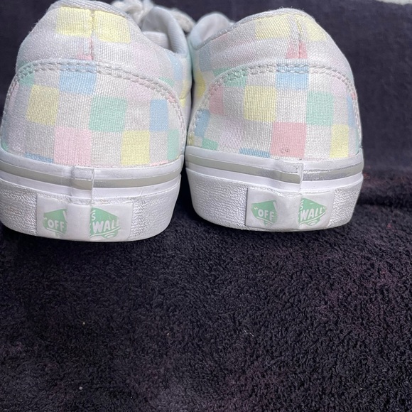 SOLD! Girls Vans - Picture 5 of 5